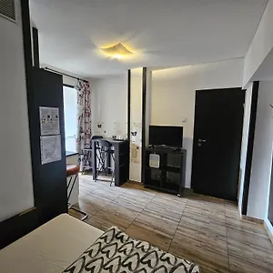 Class Apartment